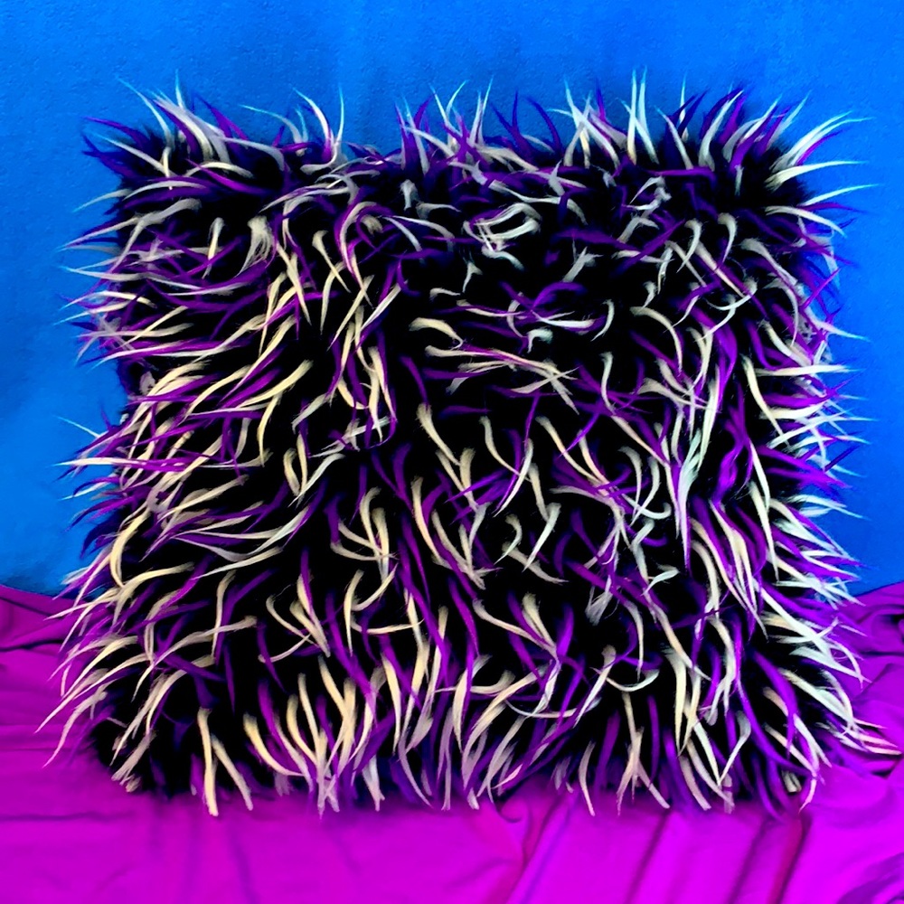 Shaggy Monster Fun Fur Throw Pillow Cover 16” BNWT